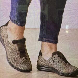 bernie mev. Victoria Metallic Slip on Shoe